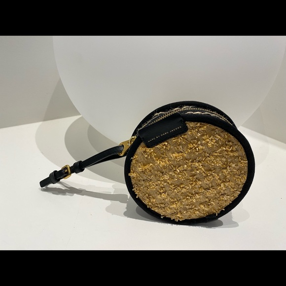 Marc Jacobs weave wristlet - Picture 4 of 4